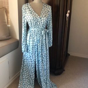 Great first date maxi dress!